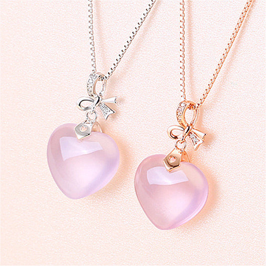 Heart-shaped Pendant Necklace