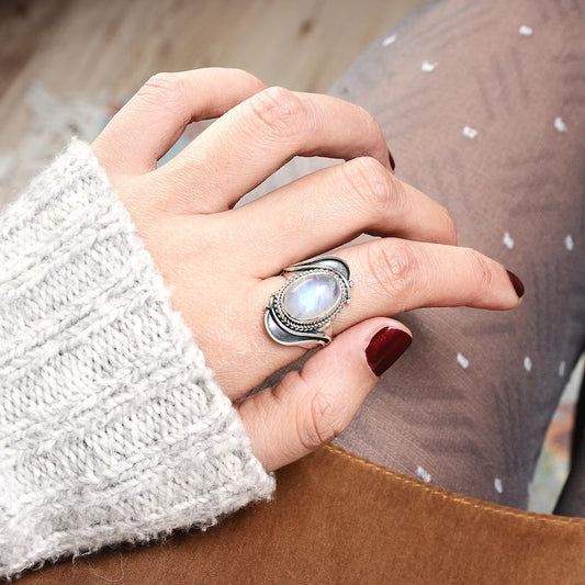 Mingcheng Bohemian Geometric Pattern Moonstone Ring