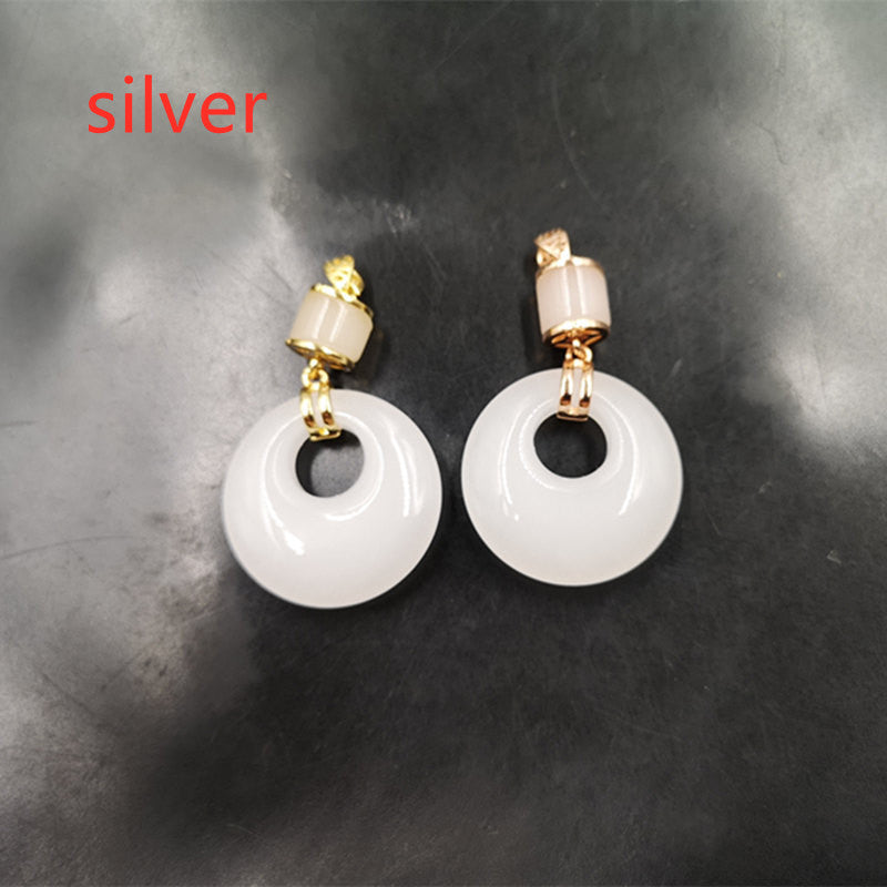 Anhänger mit eingelegter Schnalle aus goldener Seide und Jade