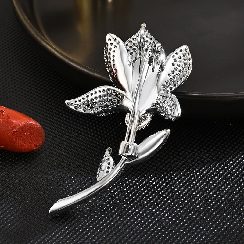 بروش توليب أنيق من الكريستال النسائي