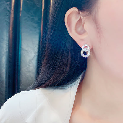 Fashion circle earrings