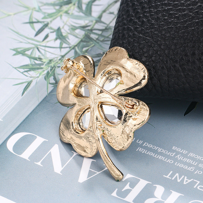 Creative Light Luxury High-End Four-Leaf Clover Brooch Amazon Hot New Product Copper Inlaid Zircon Brooch Factory Direct sales