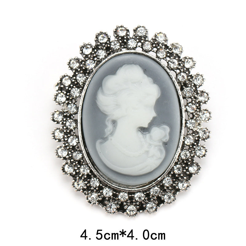 دبوس قصر ريترو دبوس نسائي مضاد للضوء على الموضة الأوروبية والأمريكية صورة رأس جميلة سترة واقية من الرياح شارة دبوس طوق دبوس مشبك