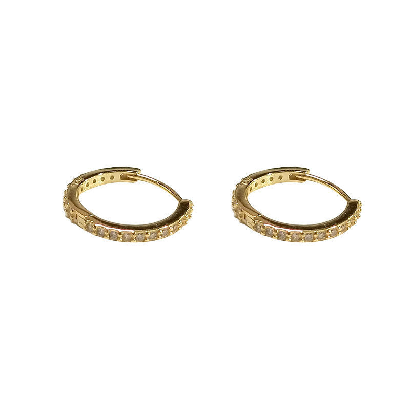 أقراط فضية أنيقة للنساء بمشبك