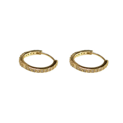 أقراط فضية أنيقة للنساء بمشبك