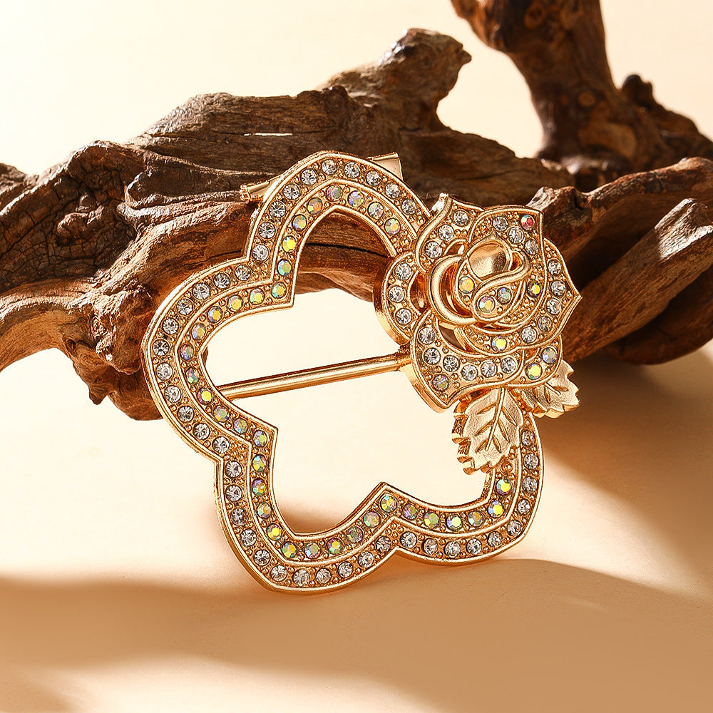 Waist-cinching Accessory Clip For Securing High-end Brooches