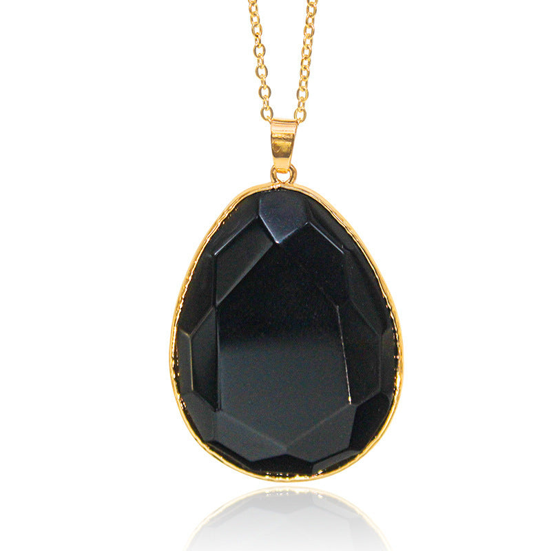 قلادة من الكريستال الطبيعي المقطوع بالبودرة مع شرائح من حجر الكريستال الخام