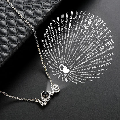 LIEBE Form Anhänger Halskette Projektion Net Rot Schmuck