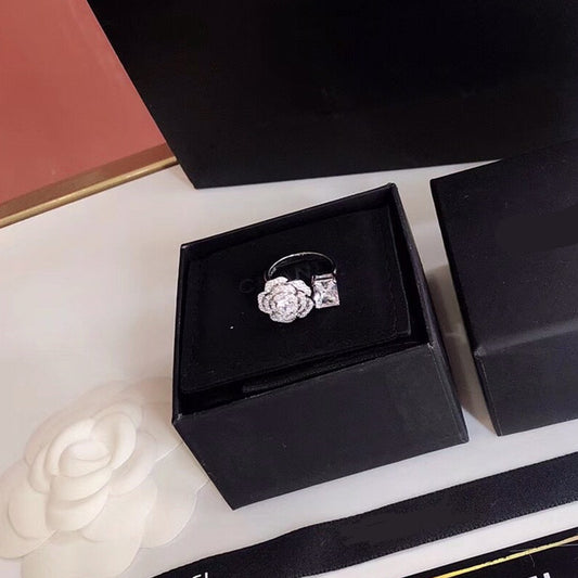 Adjustable Square Diamond Flower Opening Ring