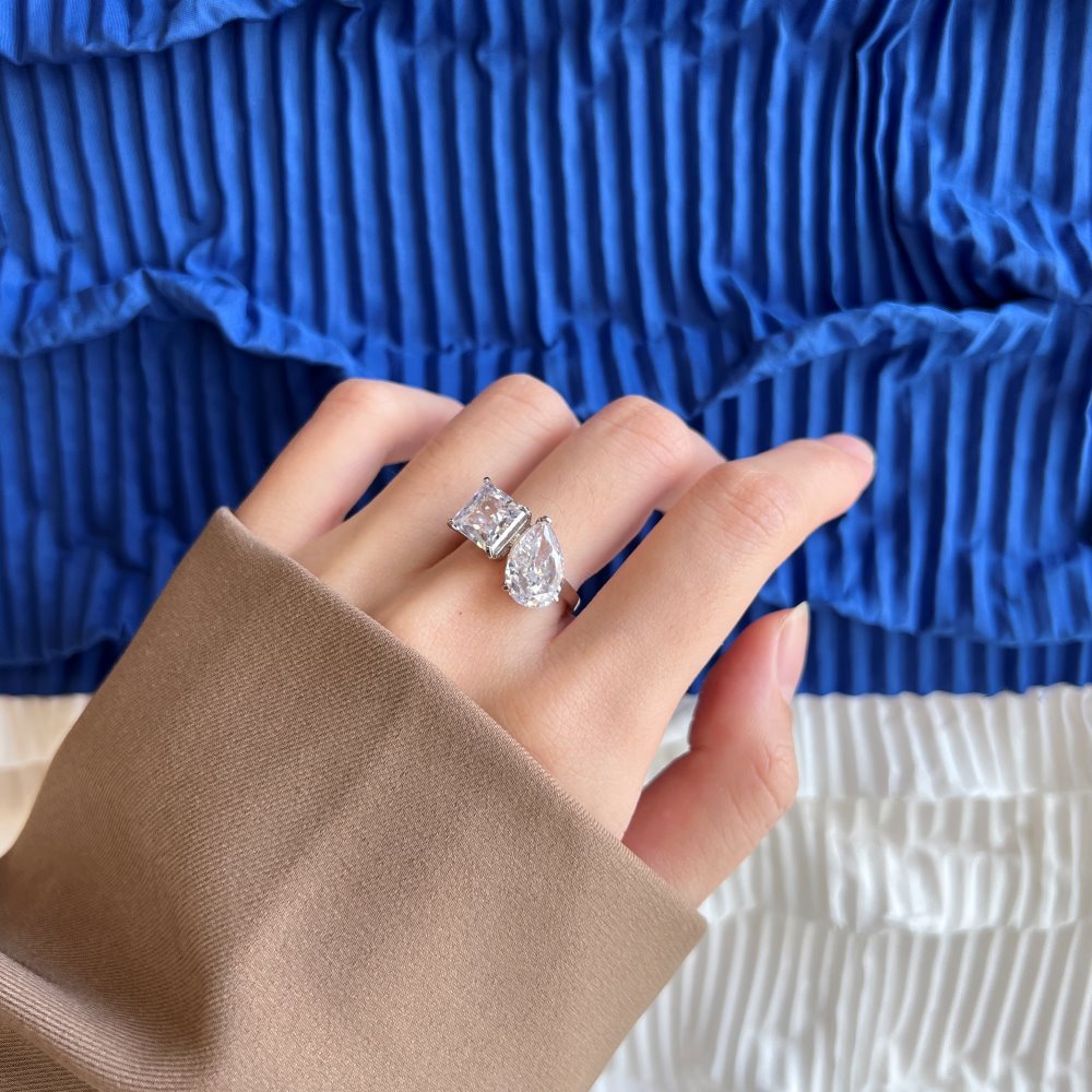 Women's S925 Sterling Silver Ice Flower Cut High Carbon Diamond Drop Ring