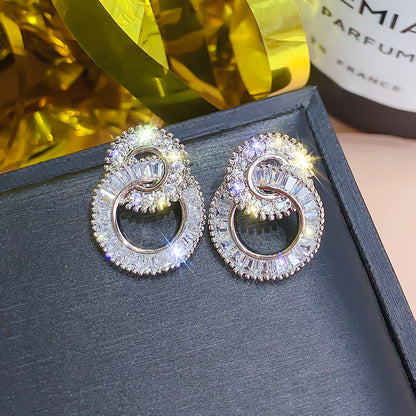 Fashion circle earrings