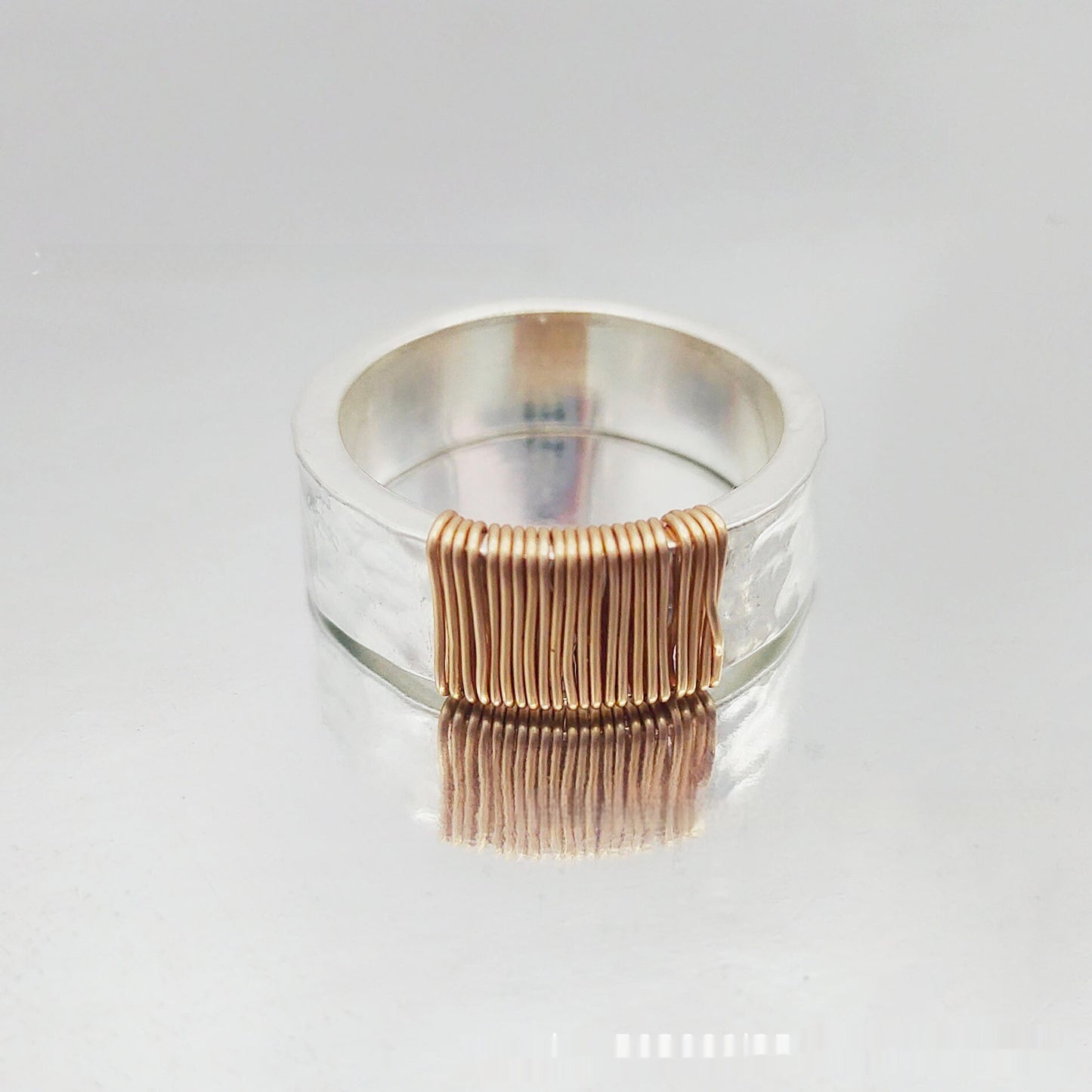 High-grade Vintage Ring Irregular Coil Simple Bracelet Wide Face Ring