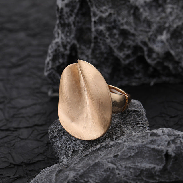 Women's Irregular Thick Gold And Silver Color Ring