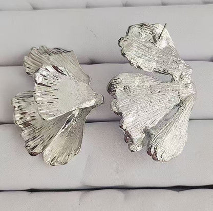 Fashion Personality New Metal Flower Earrings For Women