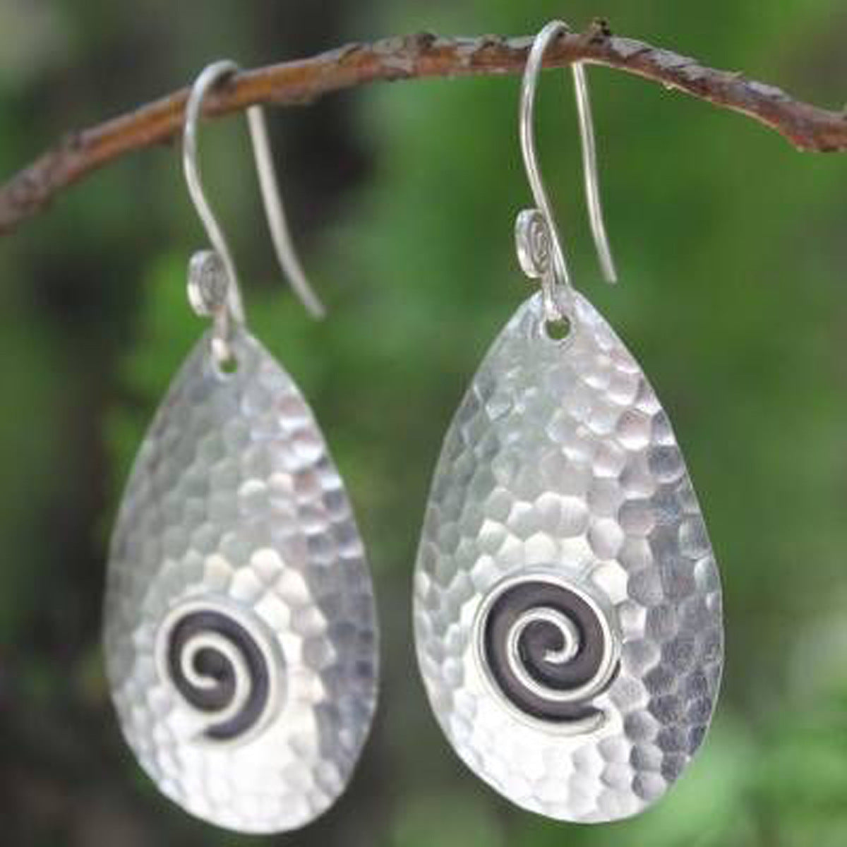 Retro Ethnic Water Drop Spiral Earrings Simple