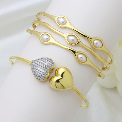 Stone Peach Heart Copper Plating 18K Gold Hollow Bracelet