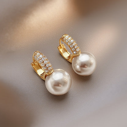 Women's Summer Fashion Pearl Earrings