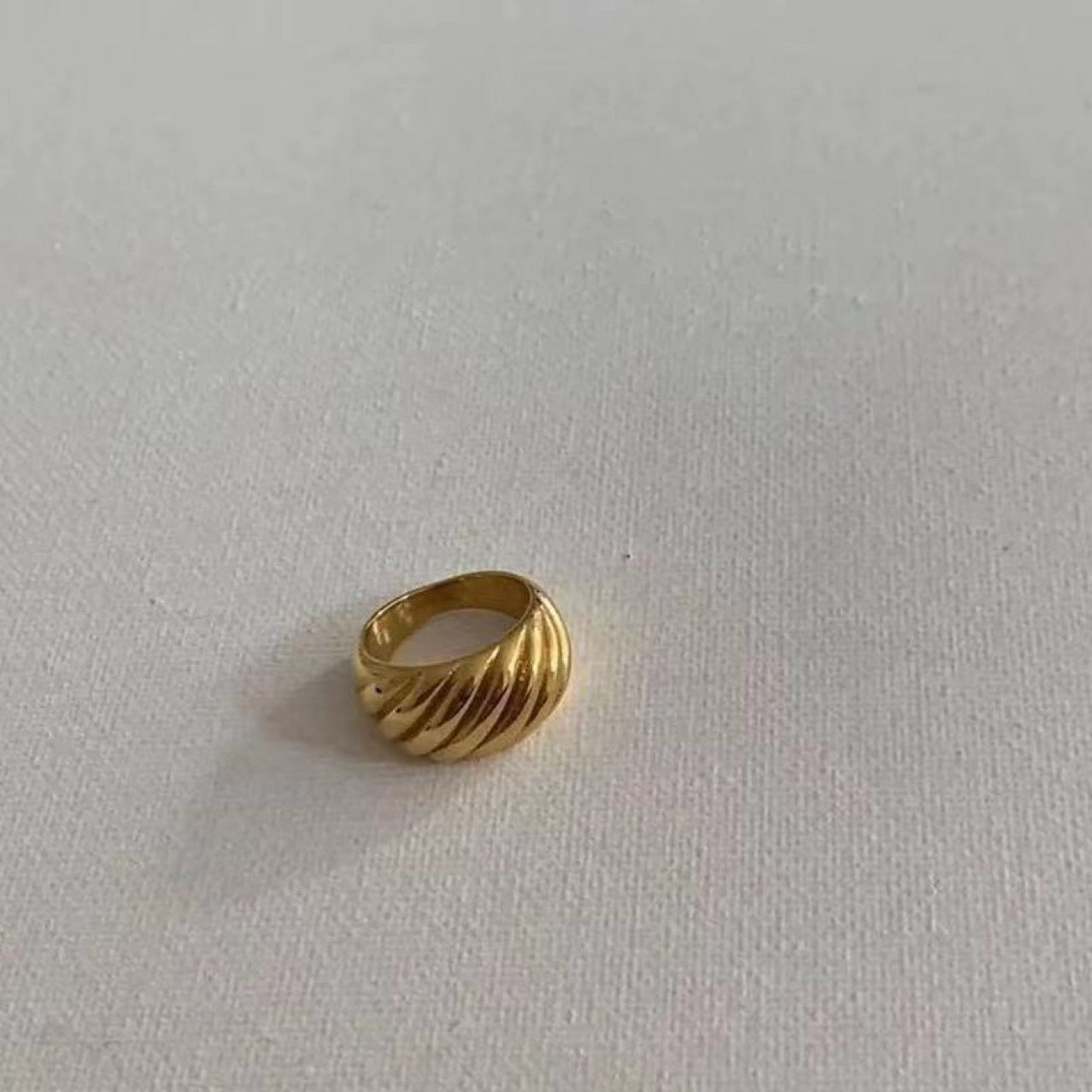 Croissant Stainless Steel Women's 18K Gold-plated Twisted Titanium Steel Ring