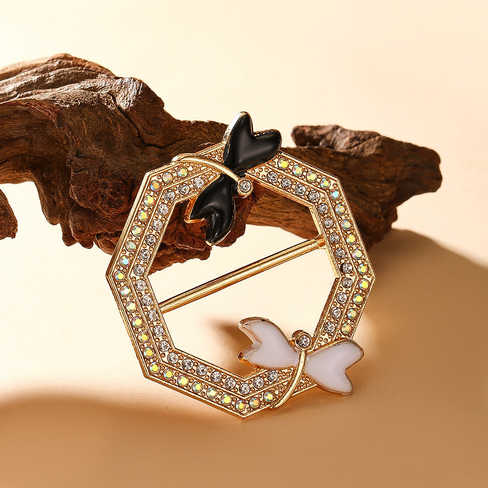 Waist-cinching Accessory Clip For Securing High-end Brooches