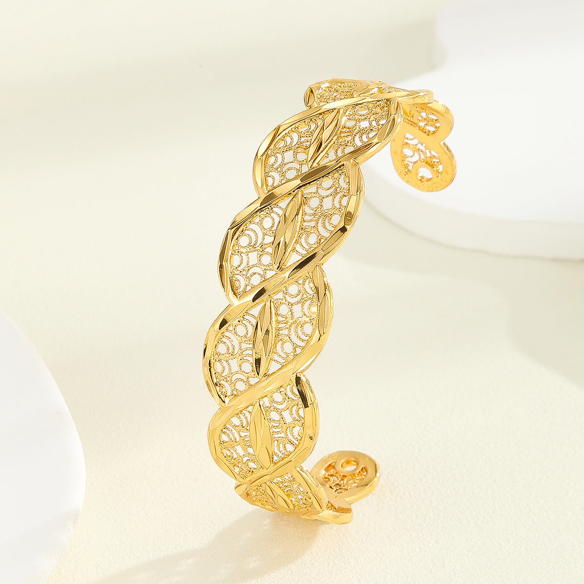 1pcs Fashion Copper Plated 18K Gold Diamond Pattern Bracelet, Fried Dough Twists Rope Open Bracelet