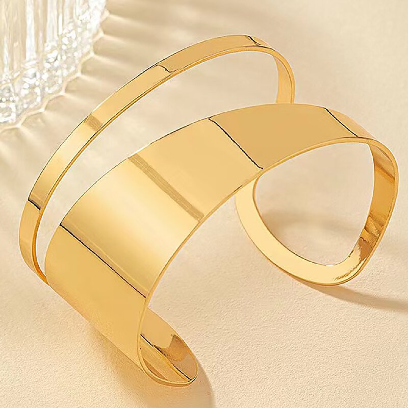 Hollowed-out Irregular Bracelet For Women