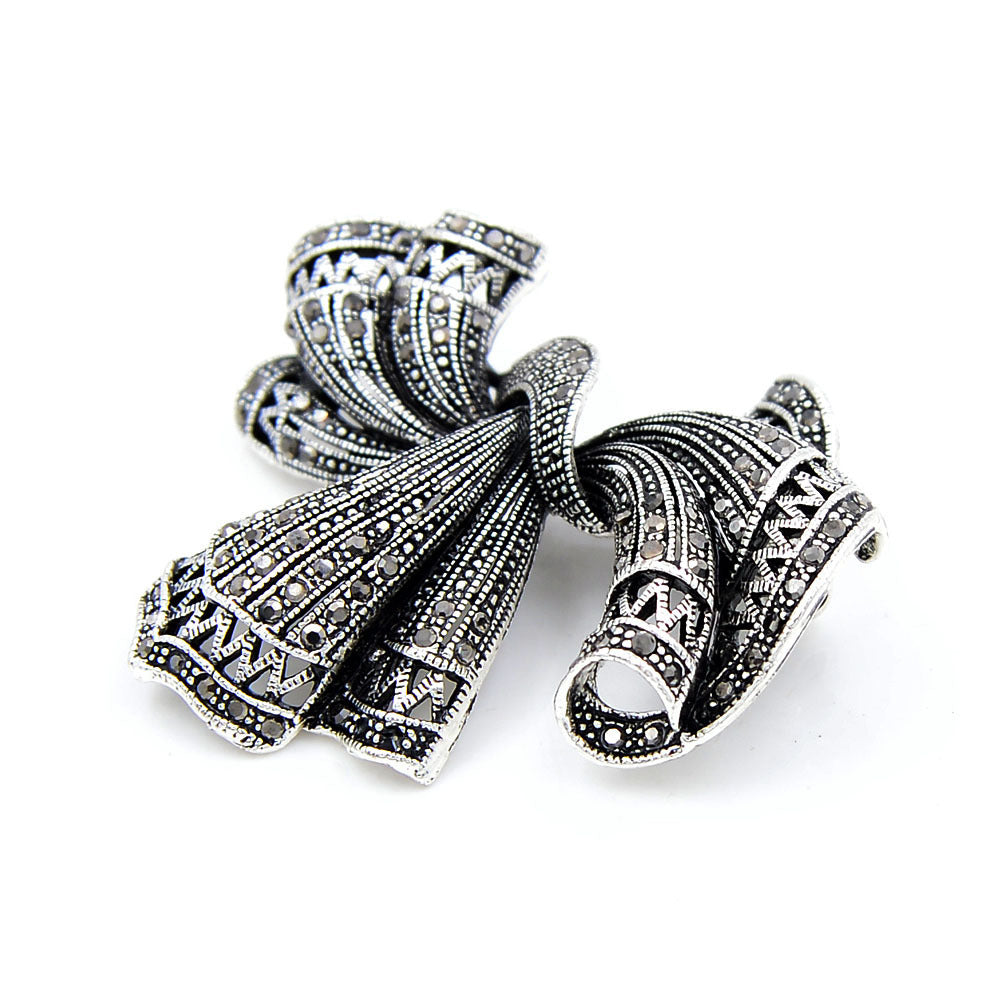 Vintage Schleife Legierung Brosche Damenanzug