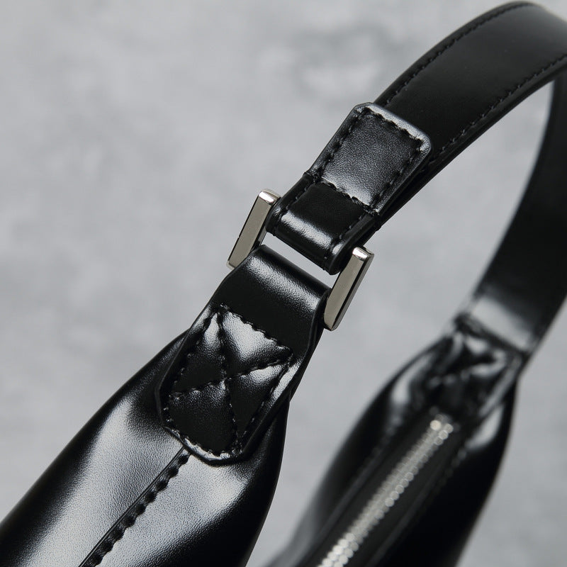 Modische und einfache Achselhöhle One-Shoulder tragbare Rindsledertasche