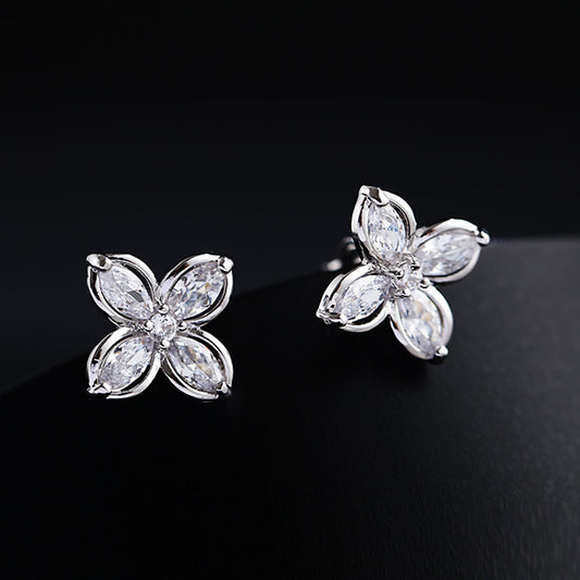 Simple Ladies Clip Earrings Personality Four-leaf Flower