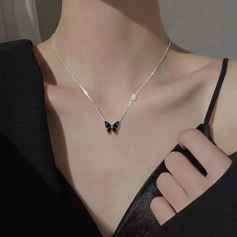 Women's Fashion Color Changing Butterfly Necklace